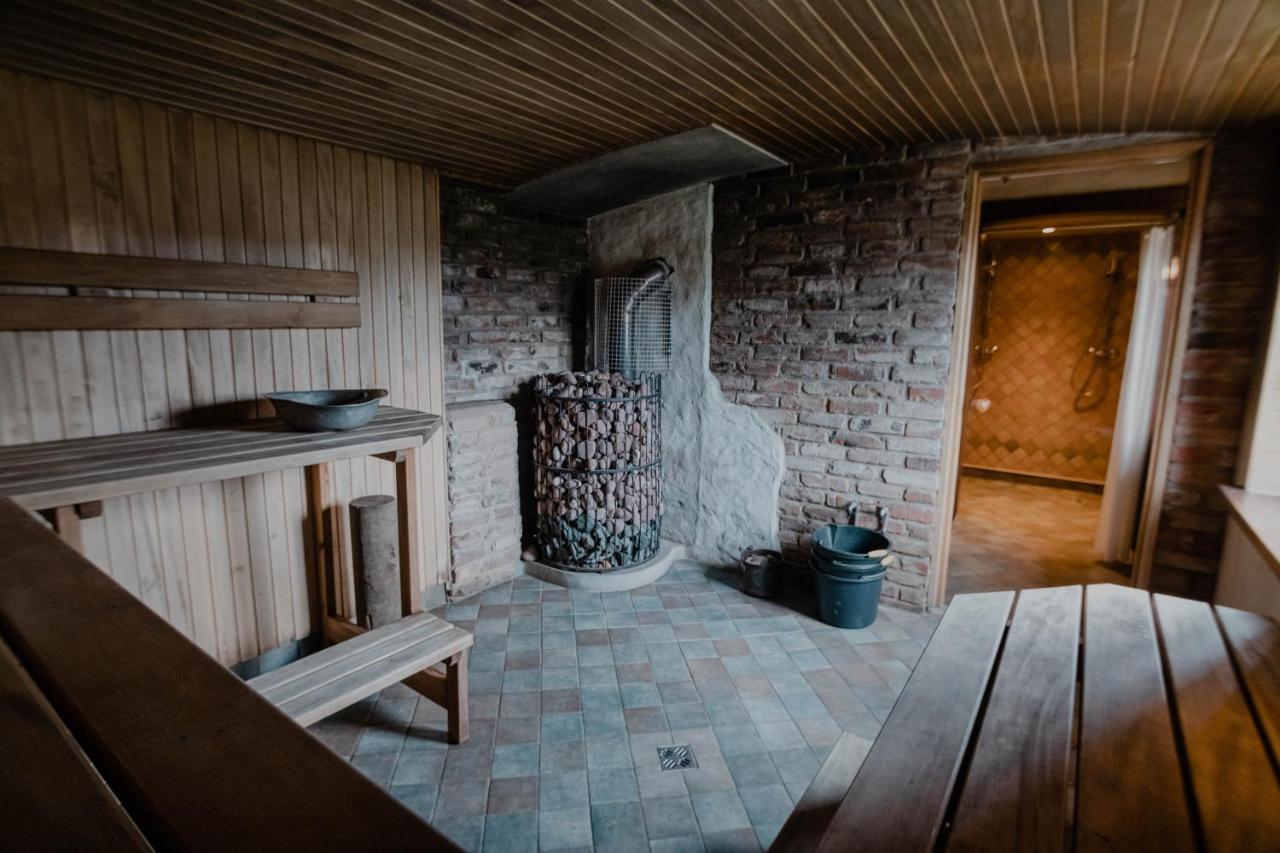 Piena muiža - Berghof Hotel&SPA Sieksate Buitenkant foto