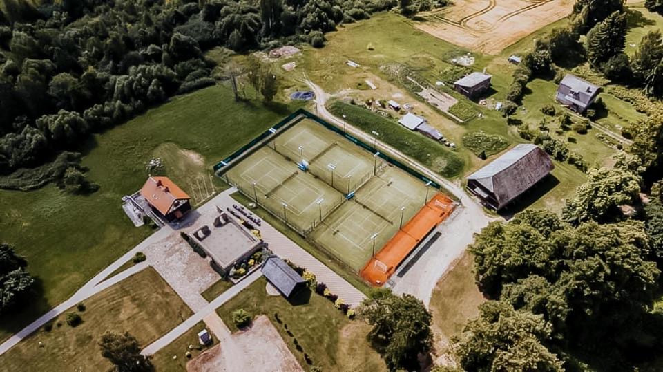 Piena muiža - Berghof Hotel&SPA Sieksate Buitenkant foto